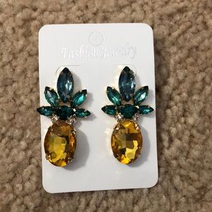NEW pineapple earrings